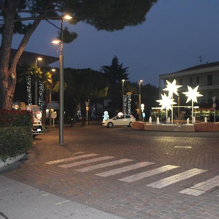 Residence Degli Ulivi 西尔米奥奈 外观 照片