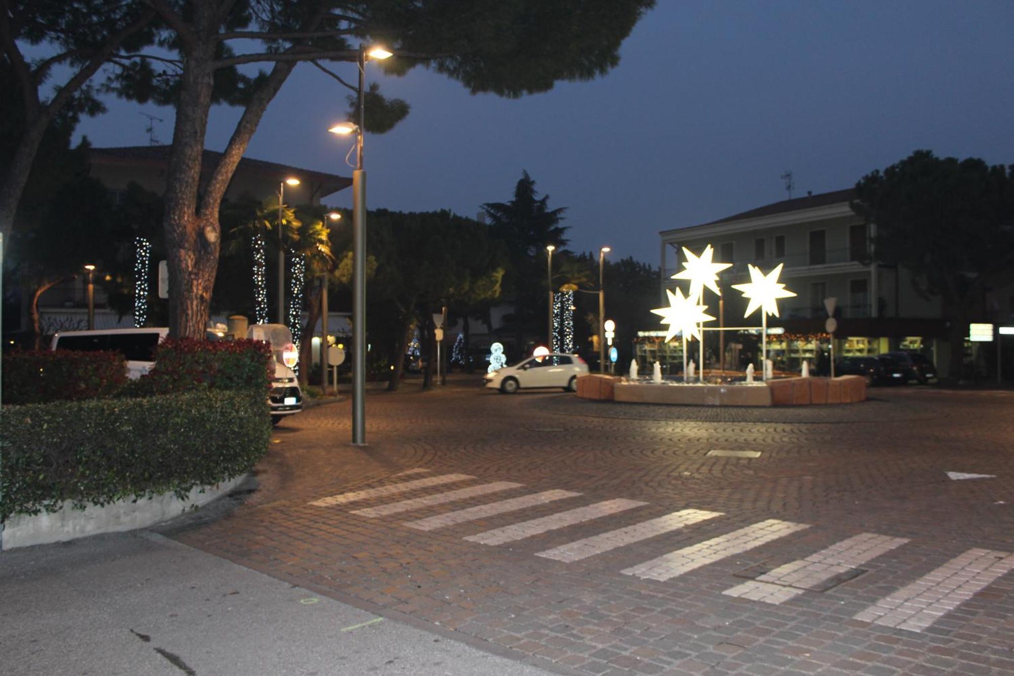Residence Degli Ulivi 西尔米奥奈 外观 照片
